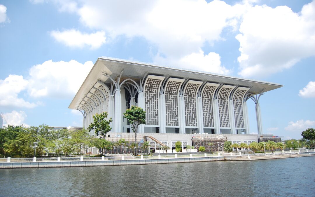 Light and Motion Putrajaya (LAMPU)